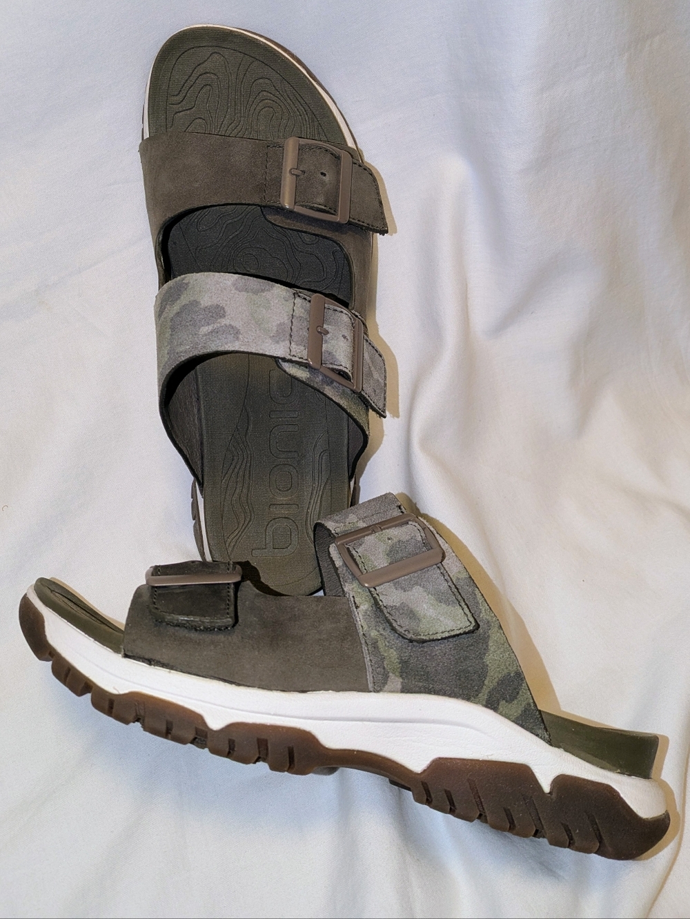 Bionica Olive Green Camo Leather Dual Buckle Velcro Slide Sandals 9.5 ✨NWOB!